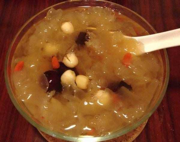 養(yǎng)生壺燉銀耳蓮子羹需要多長時間